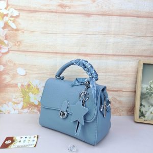 TÚI XÁCH NỮ 901 15 z6035432705236 e0a42ba470b92b70a2bd6ebd9b0c0f2e compressed