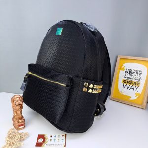 z6240910679764 fb382f423d20dec69db6c78c9f5db815 compressed